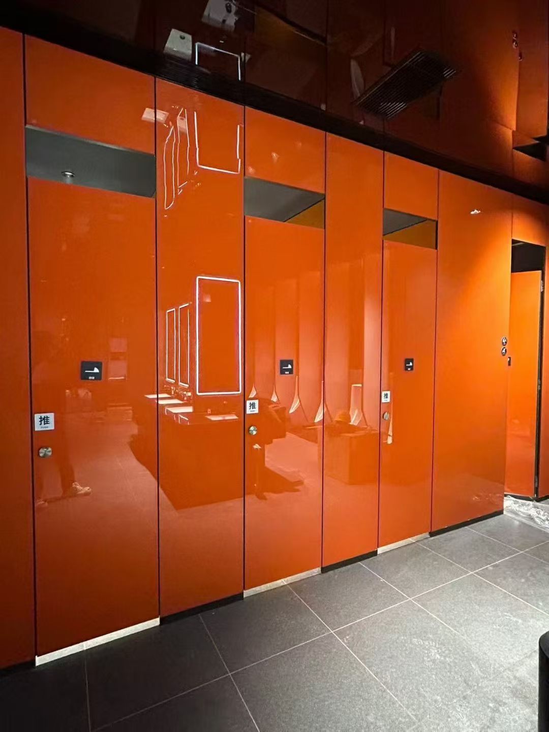 玻璃蜂窝复合隔断2