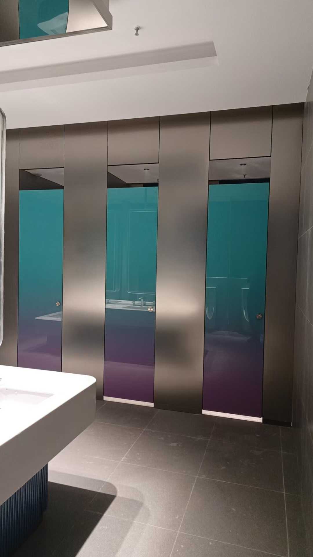 渐变金属蜂窝复合隔断2