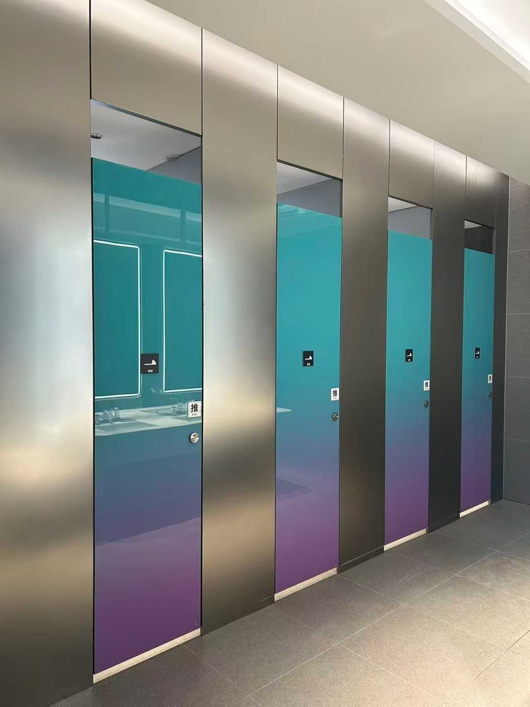 渐变金属蜂窝复合隔断3