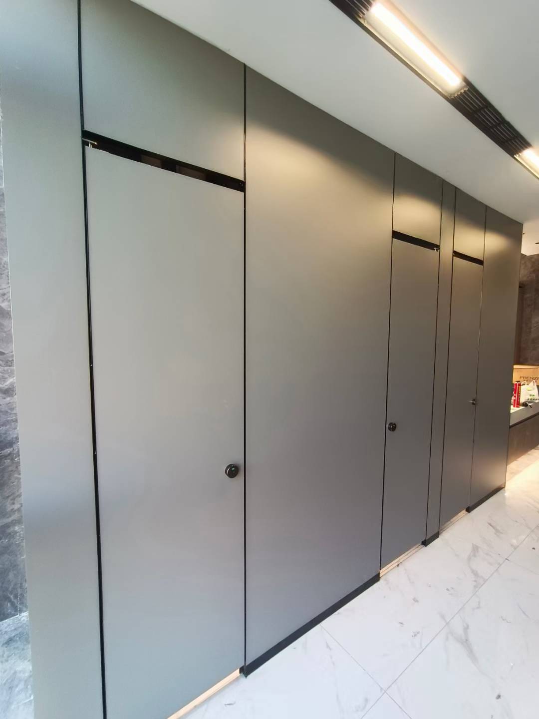 抗倍特蜂窝复合板隔断2